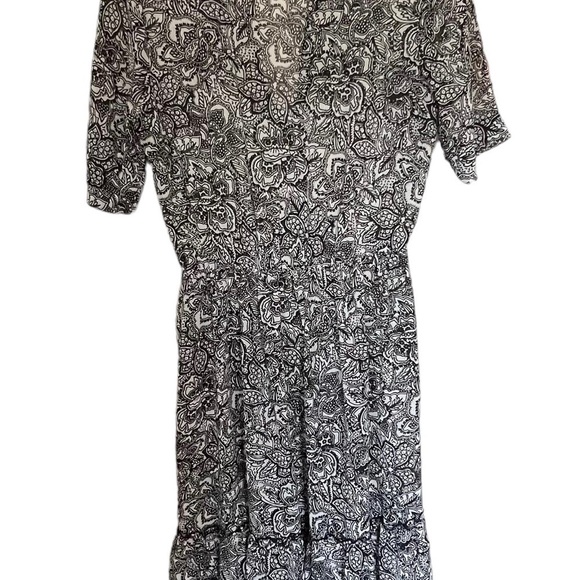 Sheer Whowhatwear Black/ Off White Printed Maxi Dress. Spring. Size XS. - Picture 6 of 8